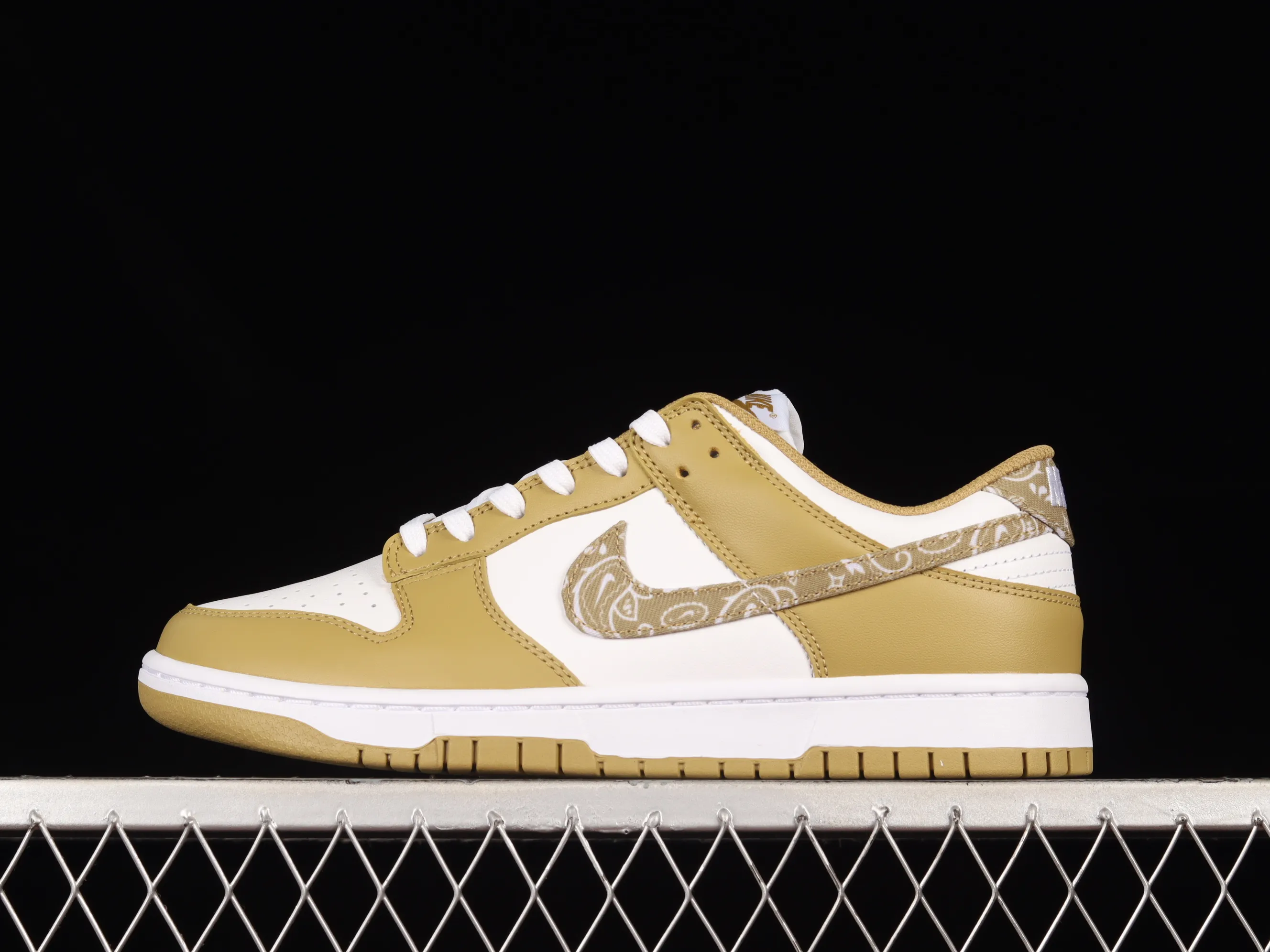 All categories Nk SB Dunk series Nk SB Dunk Low low-top sneakers Nk Dunk Low ESS "Barley Paisley" avocado green cashew flower SB low-top sports and leisure sneakers DH4401-104